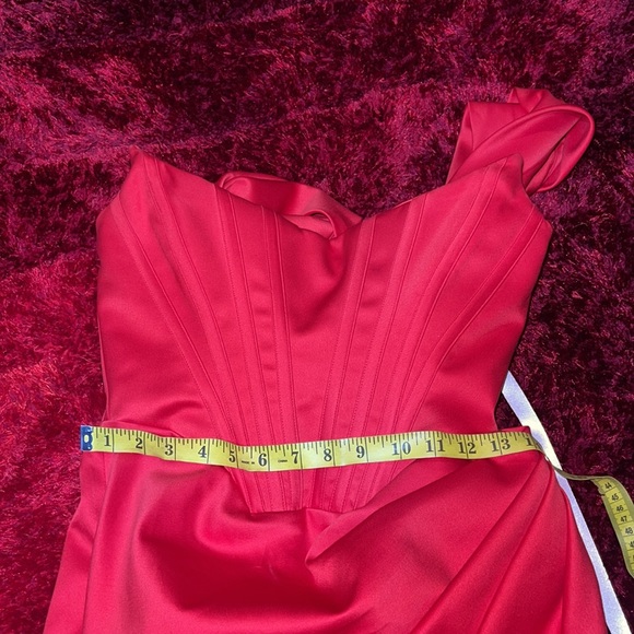 HOUSE OF CB  'LORETTA' RED SATIN OFF SHOULDER DRESS SEXY NIGHT OUT DATE ROMANCE - Picture 12 of 16